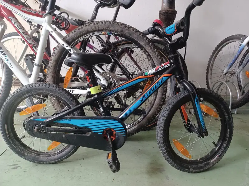Specialized hotrock store 16 cena