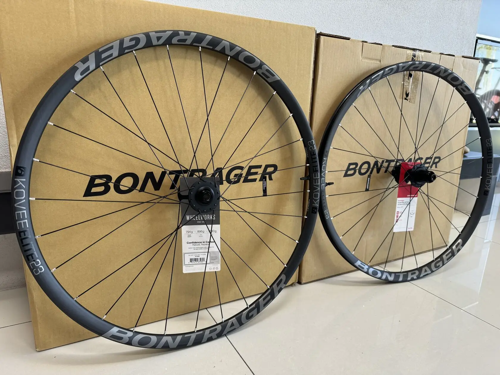 Sada 29 MTB karbonovych kol Bontrager Kovee Elite 23 TLR Boost za 10 990 K Cyklobazar.cz