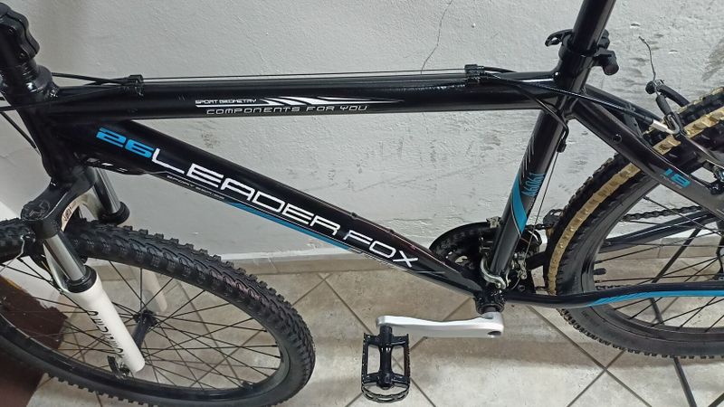 Starší renovované jízdní kolo horské - MTB pánské 26" LeaderFox