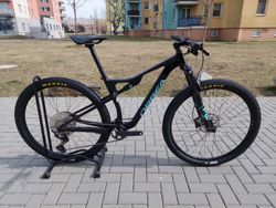 Orbea OIZ H30 2022 Black/Ice Green, vel. M