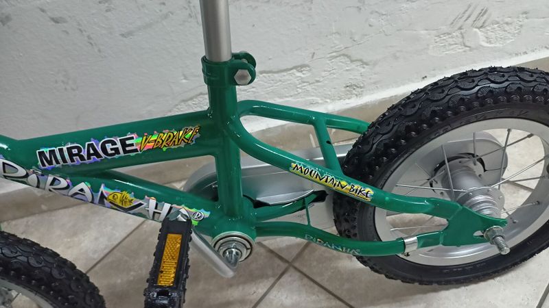 Starší renovované jízdní kolo dětské 12" Piranha