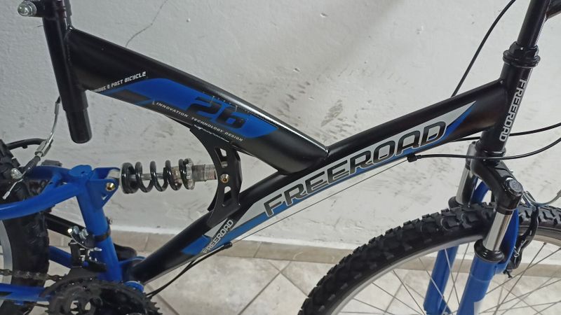 Starší renovované jízdní kolo horské - MTB pánské 26" Freeroad - full