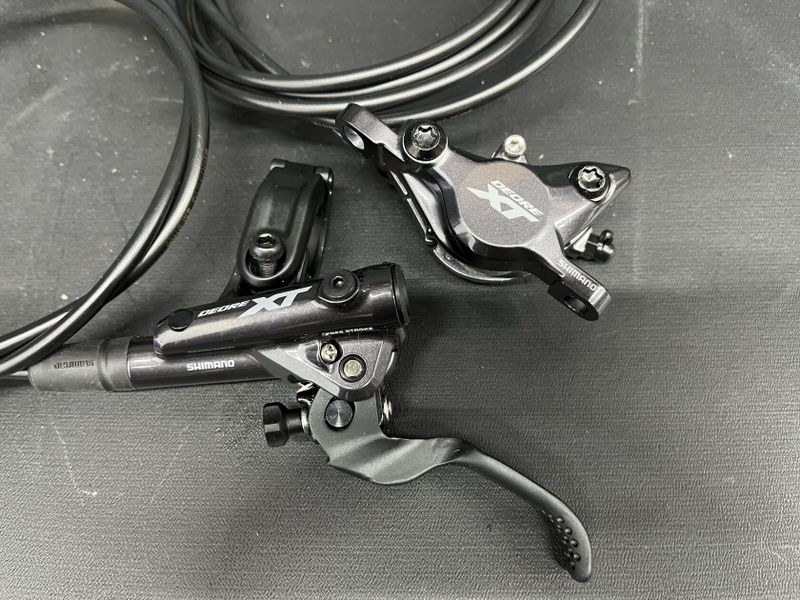 Brzdy Shimano XT BR-M8100 | přední + zadní