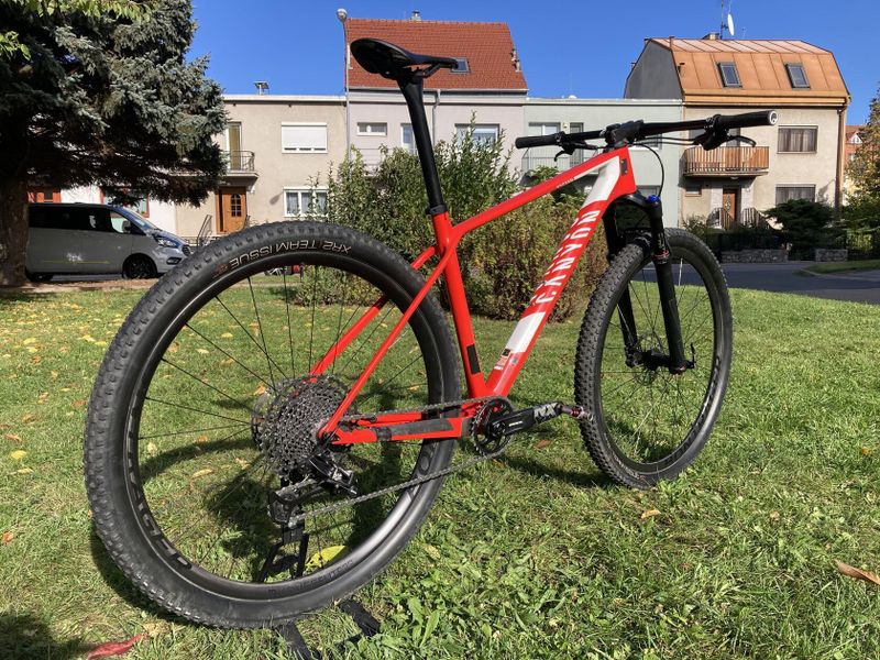 [REZERVACE] Canyon Exceed, Deore, NX Eagle, karbonová kola, 9.9 kg, velikost L