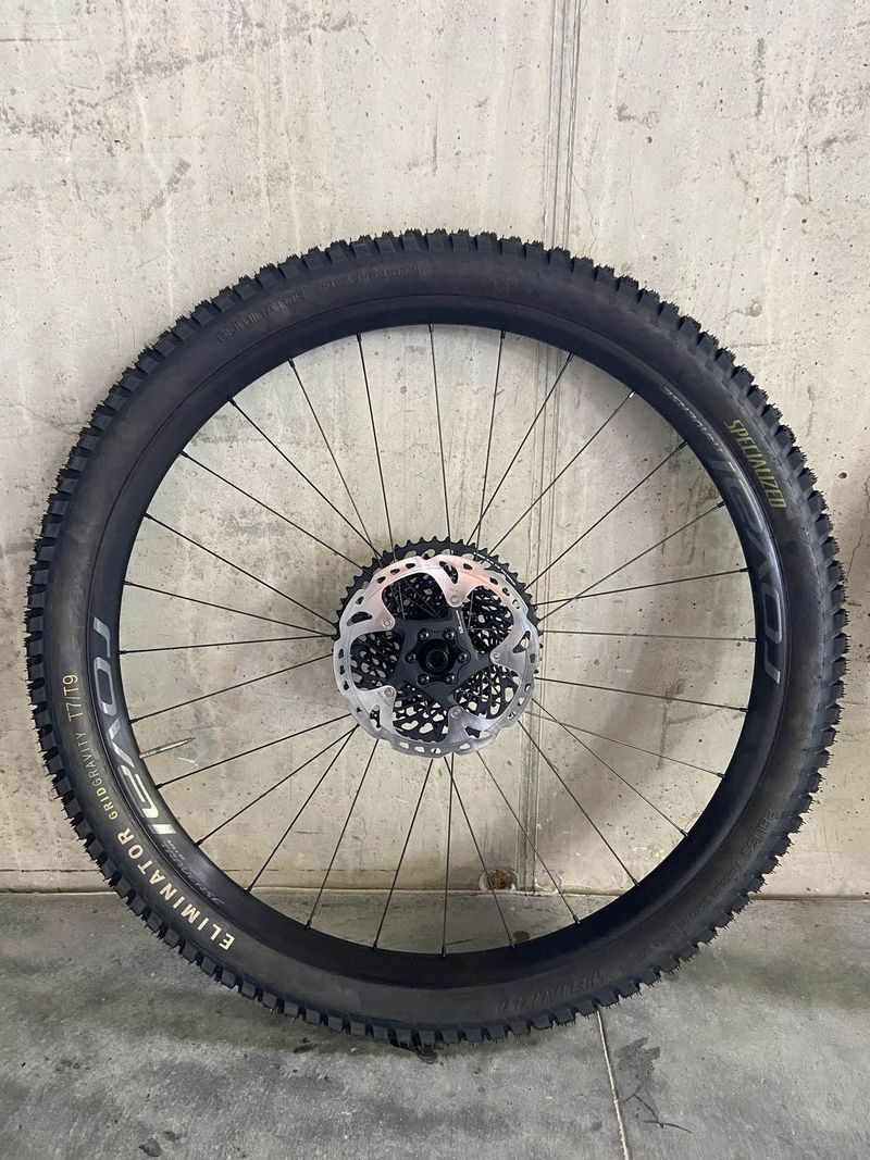 Zapletená kola ROVAL TRAVERSE 29 6B XD + kotouče + pláště