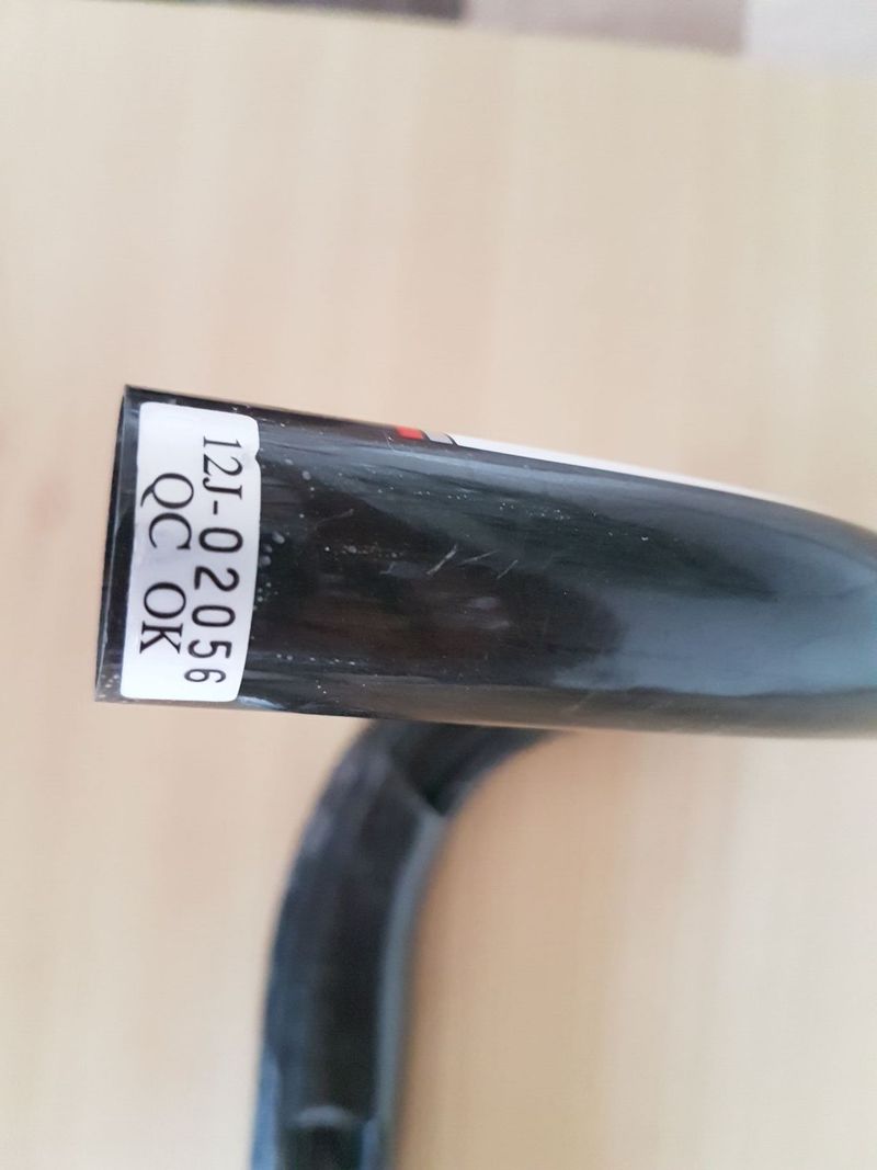 Řidítka Token karbon 46cm