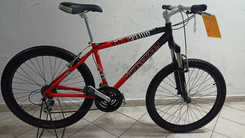 Starší renovované jízdní kolo horské - MTB pánské 26" MaxBike