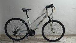 Starší renovované jízdní kolo krosové - trekingové dámské 28" Esperia