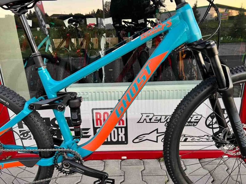 🔥🔥 SLEVA 5000 Kč !!! GHOST Kato FS Universal 29 Blue Grey/Orange Matt, plná záruka 🔥🔥