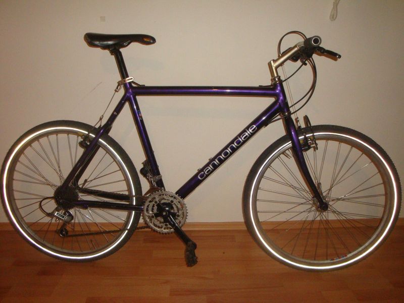 Staré horské kolo Cannondale