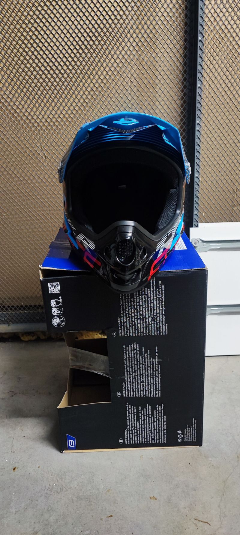 Helma na kolo Force Tiger downhill,modro-černo-červ. L-XL