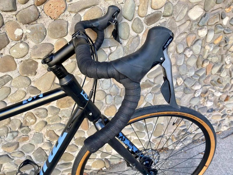 Gravel Kona Rove Al vel.56