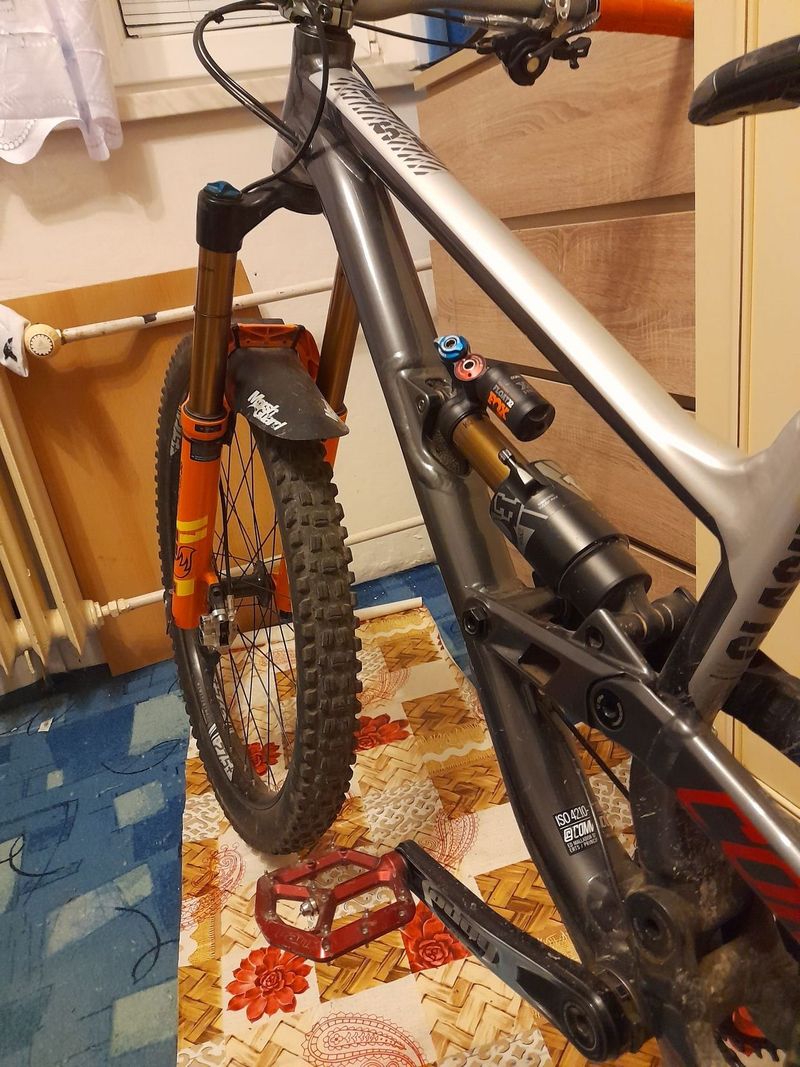 Commencal Clash