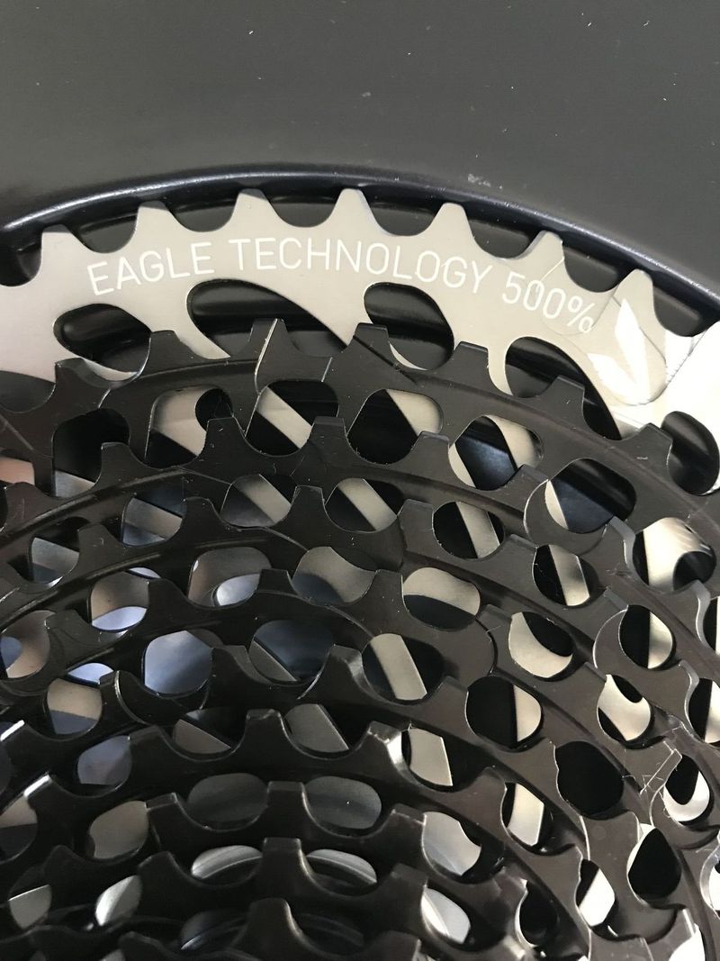 Nabízím 12rychlostní kazetu Sram X01 Eagle