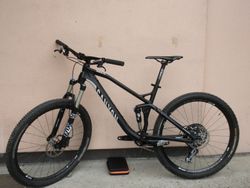 MINIMÁLNĚ JETÝ CANYON NERVE AL 8.0 - SRAM GX EAGLE 1x12s