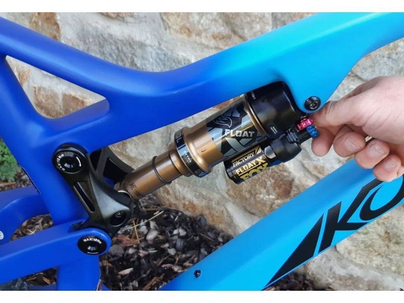 Swiss Koba Trailtool 160 XT Kashima, DT Swiss L NOVÉ pův. 195tis.