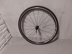 Mavic Aksium přední silniční kolo 2021