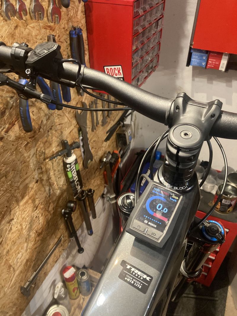 Trek Rail 9.7 NX lithium grey black 2021