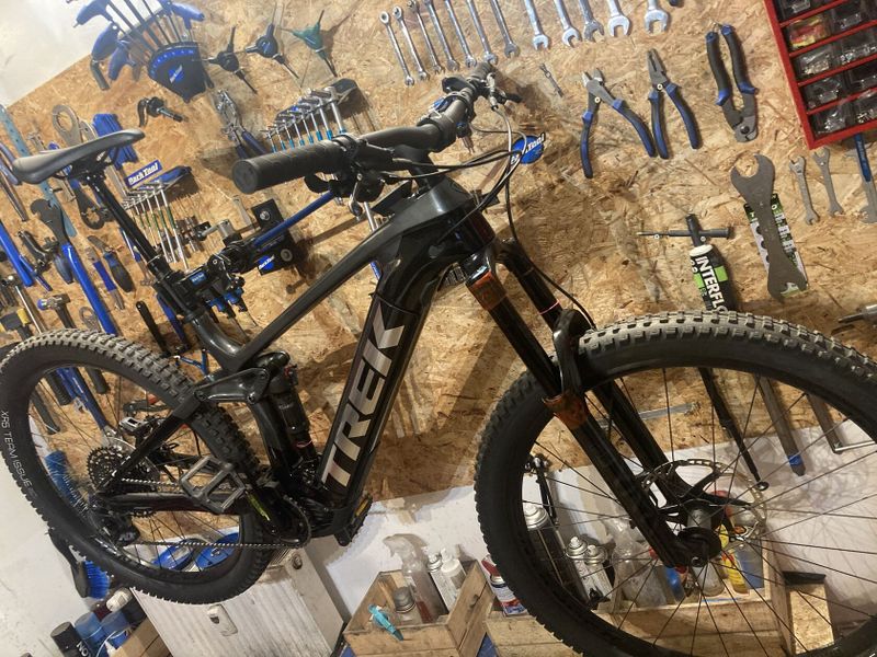 Trek Rail 9.7 NX lithium grey black 2021