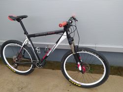 Mongoose Meteore Elite Carbon 26 velikost L