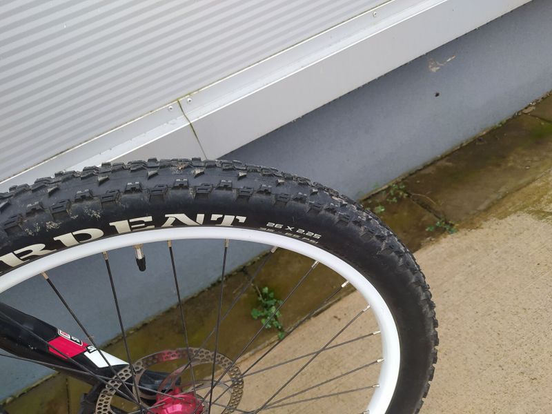Mongoose Meteore Elite Carbon 26 velikost L