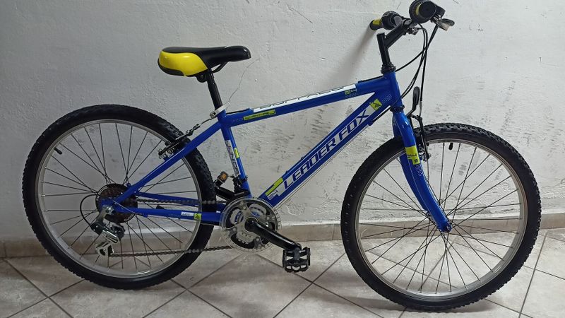 Starší renovované jízdní kolo dětské 24" Leader Fox