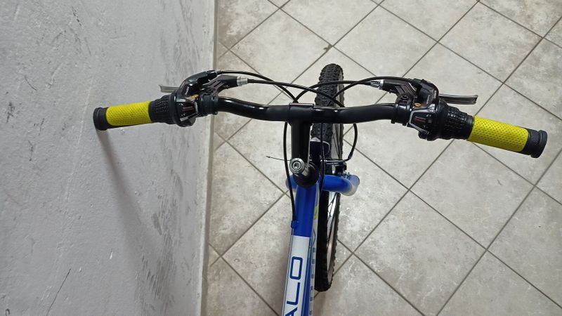 Starší renovované jízdní kolo dětské 24" Leader Fox