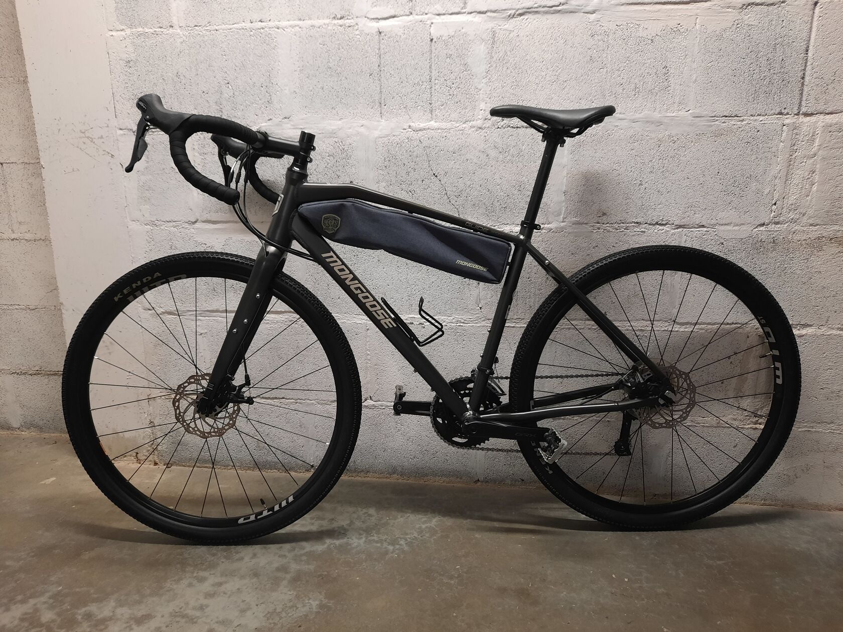 mongoose guide sport 2020 gravel bike