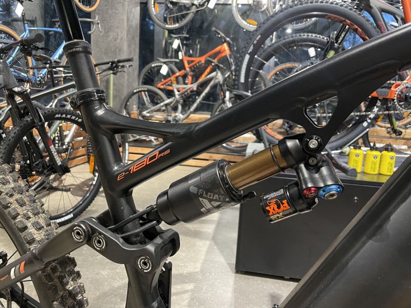 WHYTE E-180 RS - VÝPRODEJ DEMO KOLA ( SLEVA -85 000 Kč )