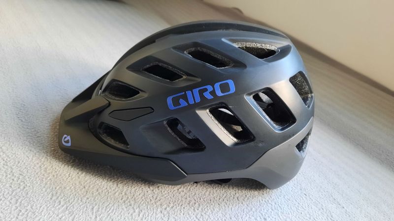 Damska přilba Giro Radix velikost M