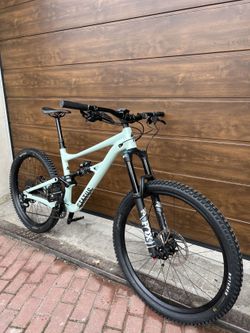 Zánovní kolo Specialized Status 160