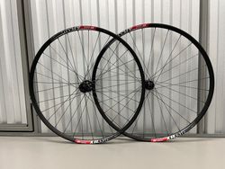 Prodám zapletená kola DT Swiss, nejlehčí Alu ráfky DT SWISS XR 331