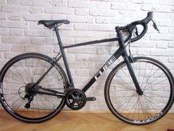 CUBE ATTAIN na Shimano TIAGRA, 58 cm. Stav nového kola.