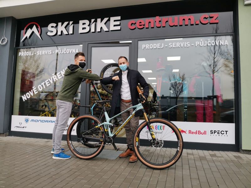 PRODÁM Horské kolo Mondraker F-Podium DC Carbon R 2021 (vel.L). 89 700,- Kč !