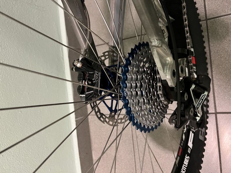 Prodám Intense / TRACER 275 -- skvělý stav, servisované, málo ježděné
