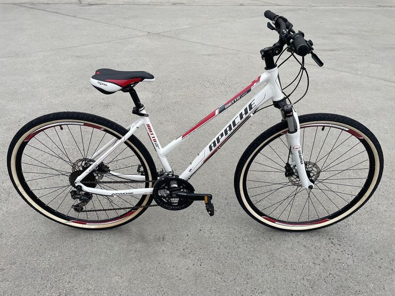 KROSOVÉ KOLO APACHE MATTO DISC LADY - velikost rámu 18"