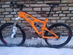 Prodám kultovku - karbonové celopéro Ibis Mojo LR