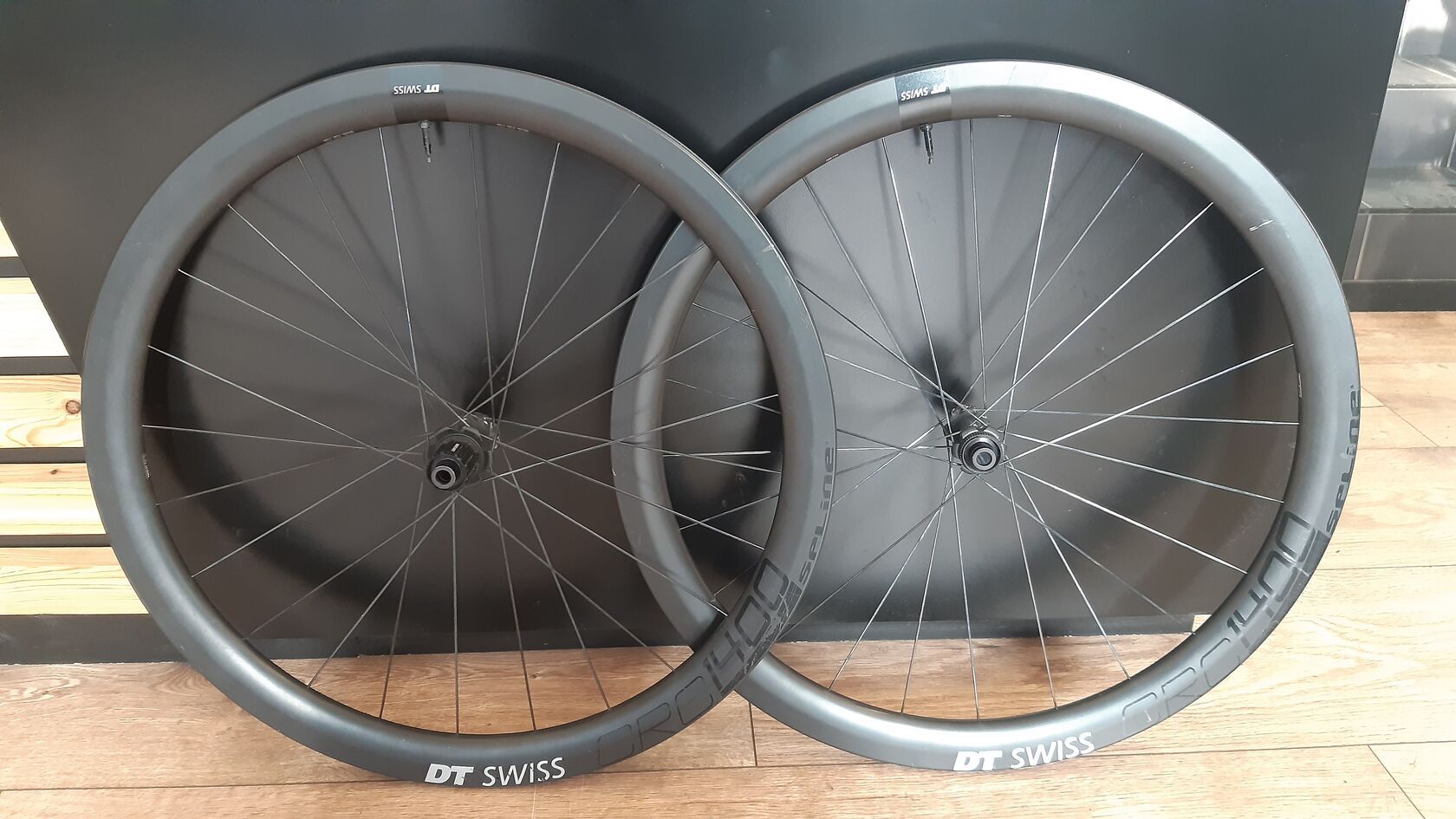 倉 DTswiss CRC 1400 SPLINE 前後セット