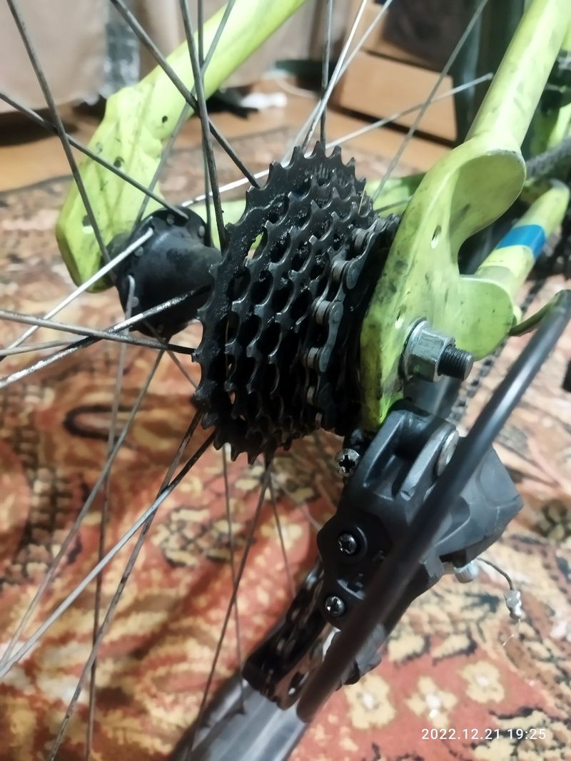 ROCKRIDER ST100