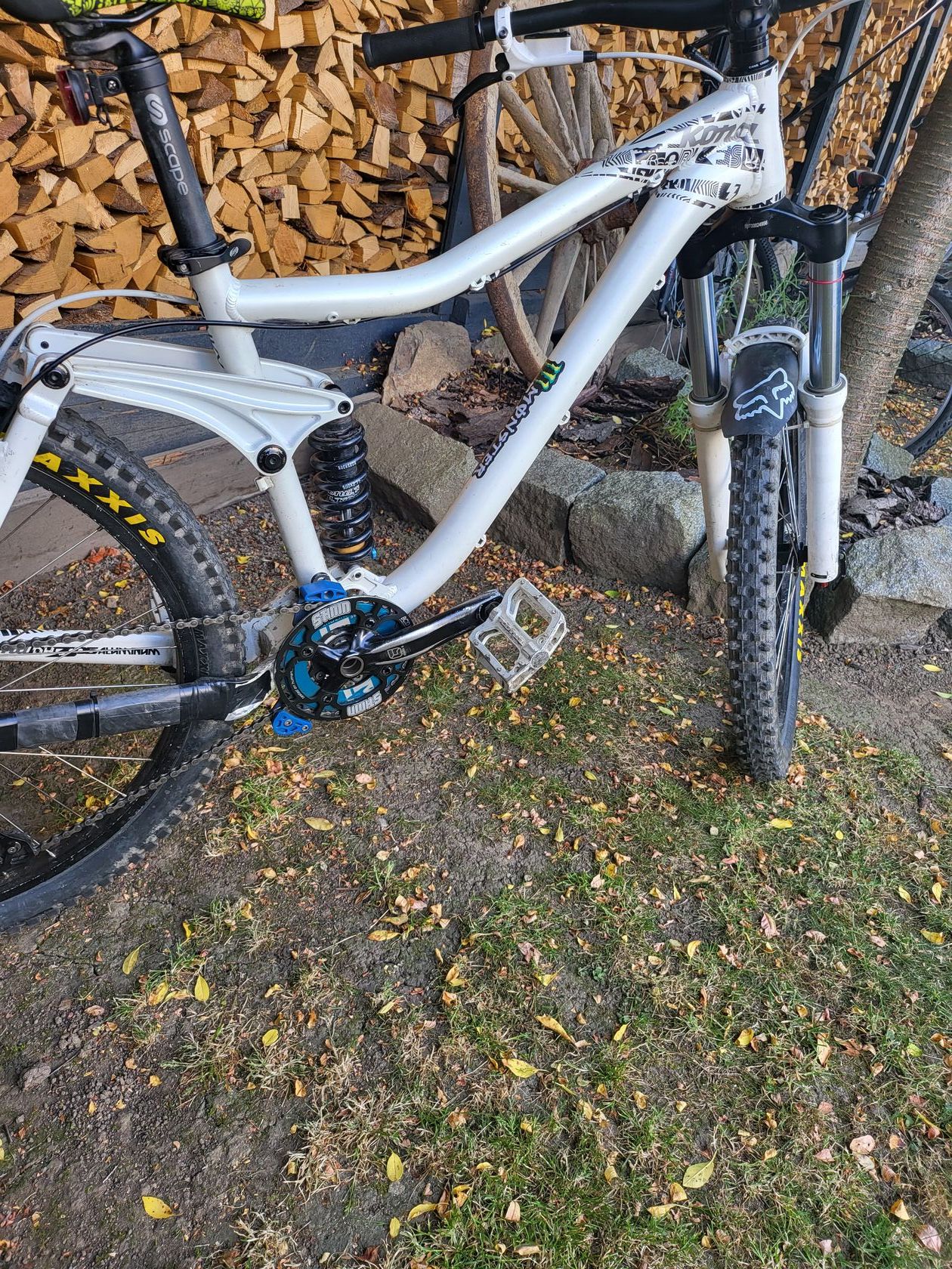 KONA stinky tl 2011