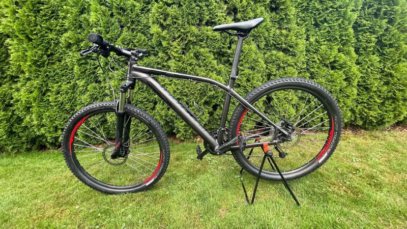 Prodám kolo Specialized Pitch Comp velikost 27.5, rám M v perfektním stavu!!!