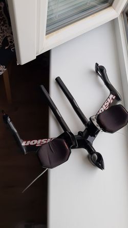 Časovkářská řidítka Vision Tech Trimax Carbon integrovaná