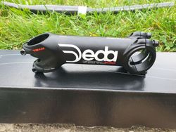 PŘEDSTAVEC DEDA ZERO100 TEAM 70°