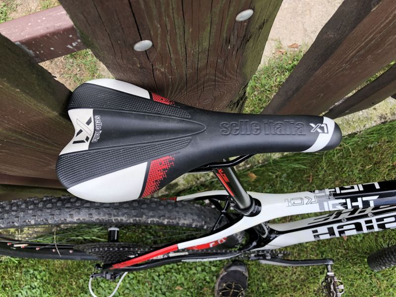 Carbon Ram, vidlice SID brain, sada XT 12 speed, váha 10,2 kg