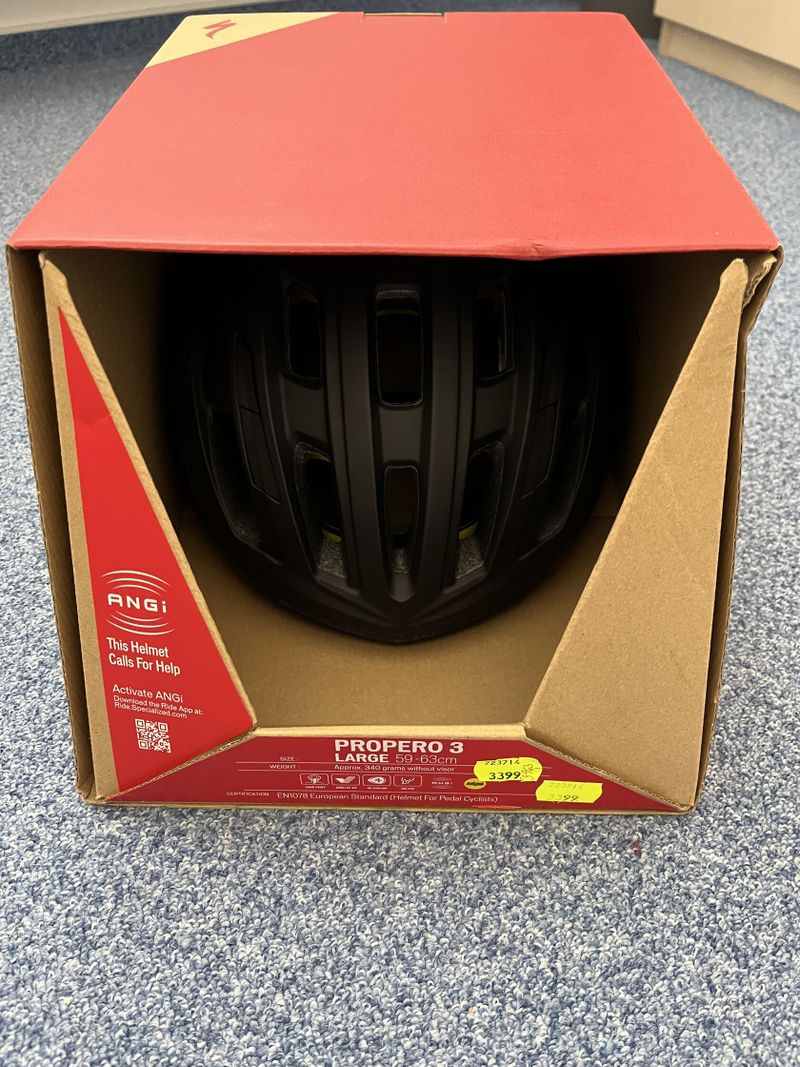Cyklistická helma Specialized Propero 3 Mips - black