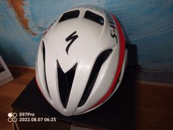 Prodám helmu Specialized S-Works Evade