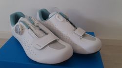 Silniční tretry Shimano RP501w