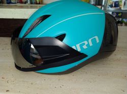 Prodám aerohelmu Giro VANQUISH MIPS