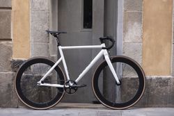 Santafixie Raval mestké kolo