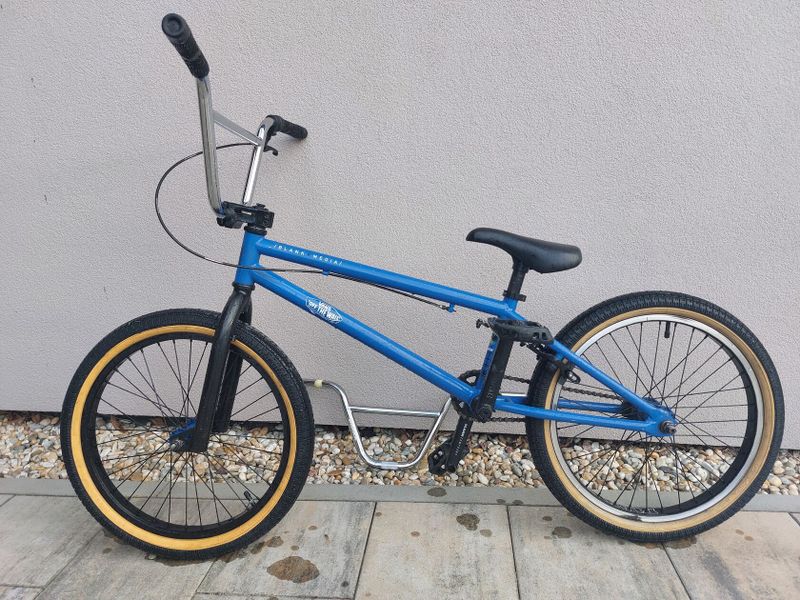 BMX kolo BLANK MEDIA